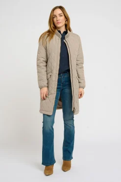 ArwenCR Outerwear