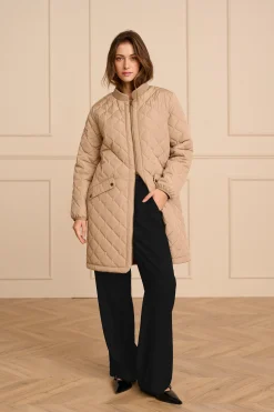 ArwenCR Outerwear