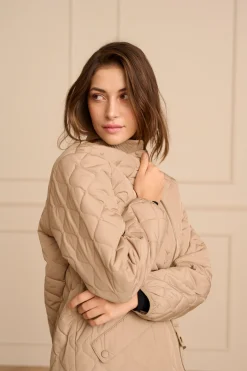 ArwenCR Outerwear
