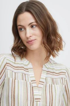 Blouse with long sleeve