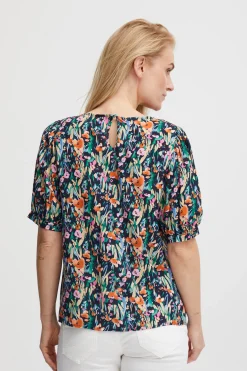 Blouse with short sleeve