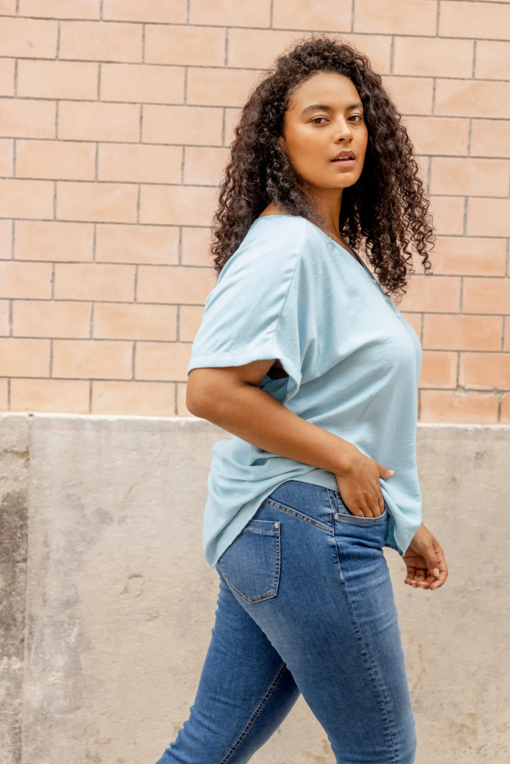 Blouse with short sleeve