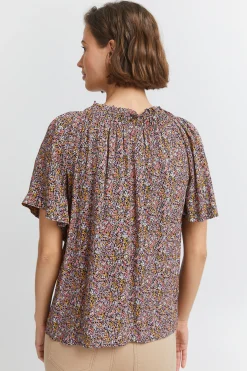 Blouse with short sleeve