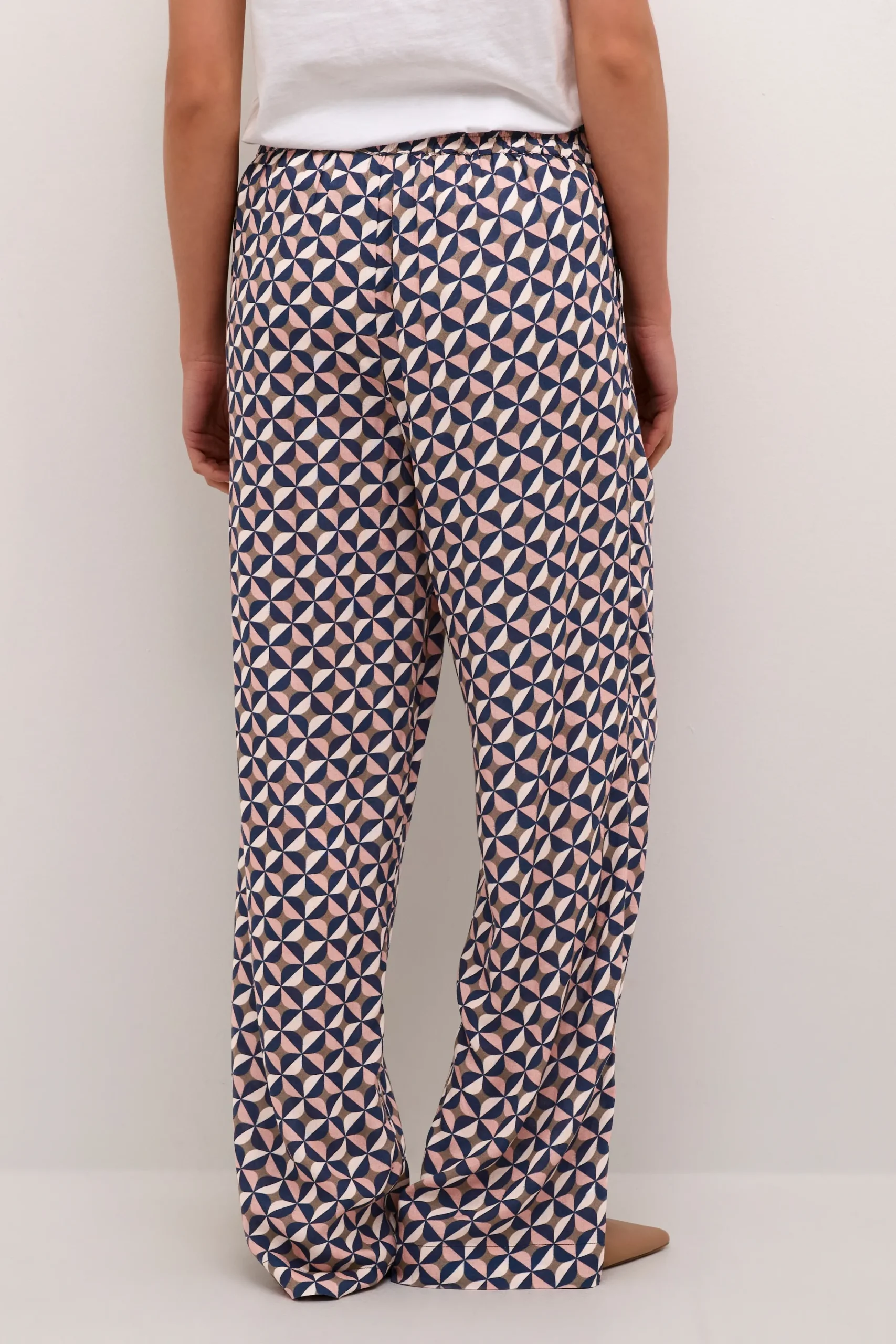 BPharriet Trousers