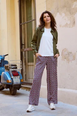 BPharriet Trousers