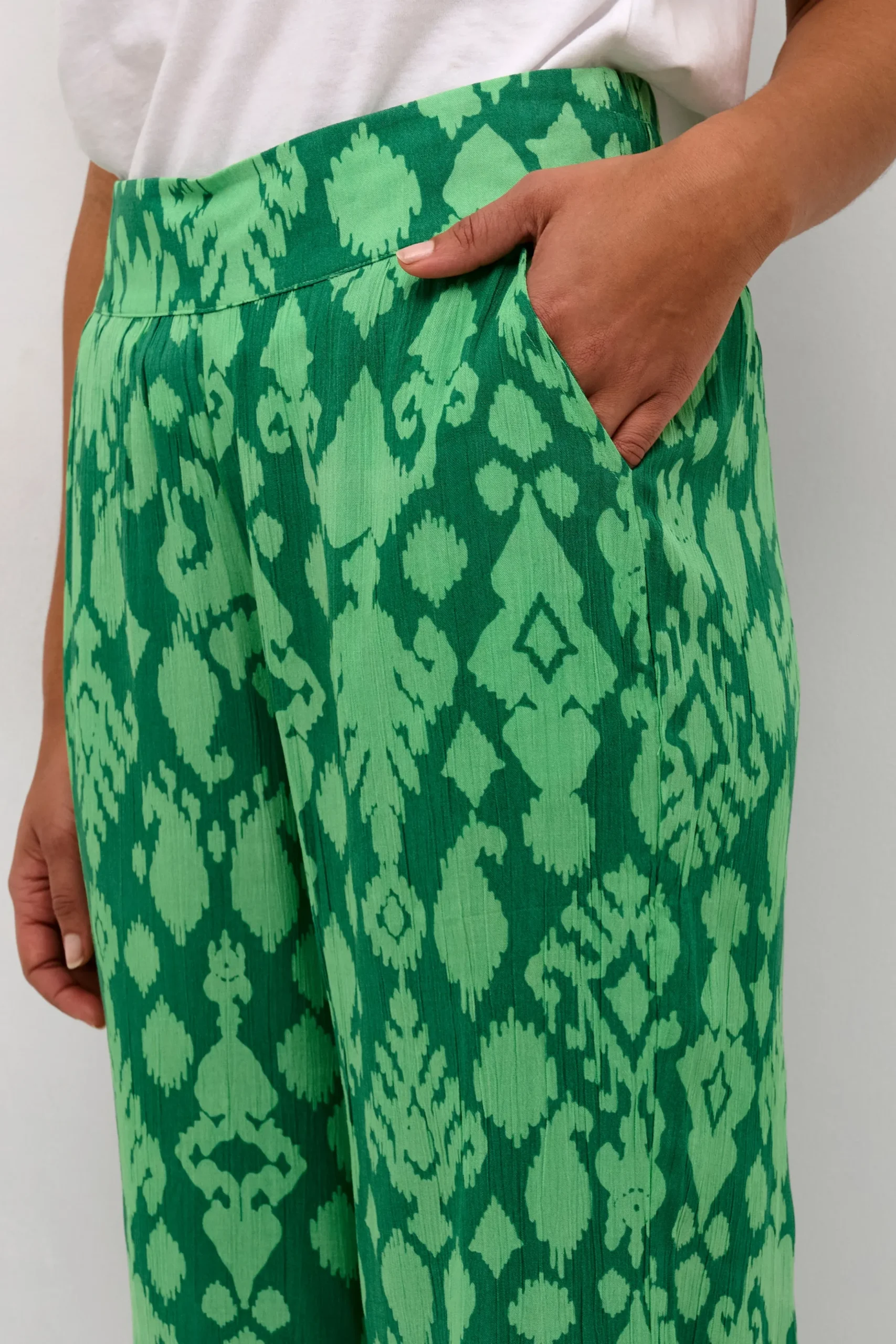 BPulla Trousers