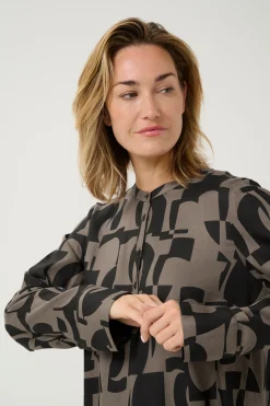 BPzia Blouse