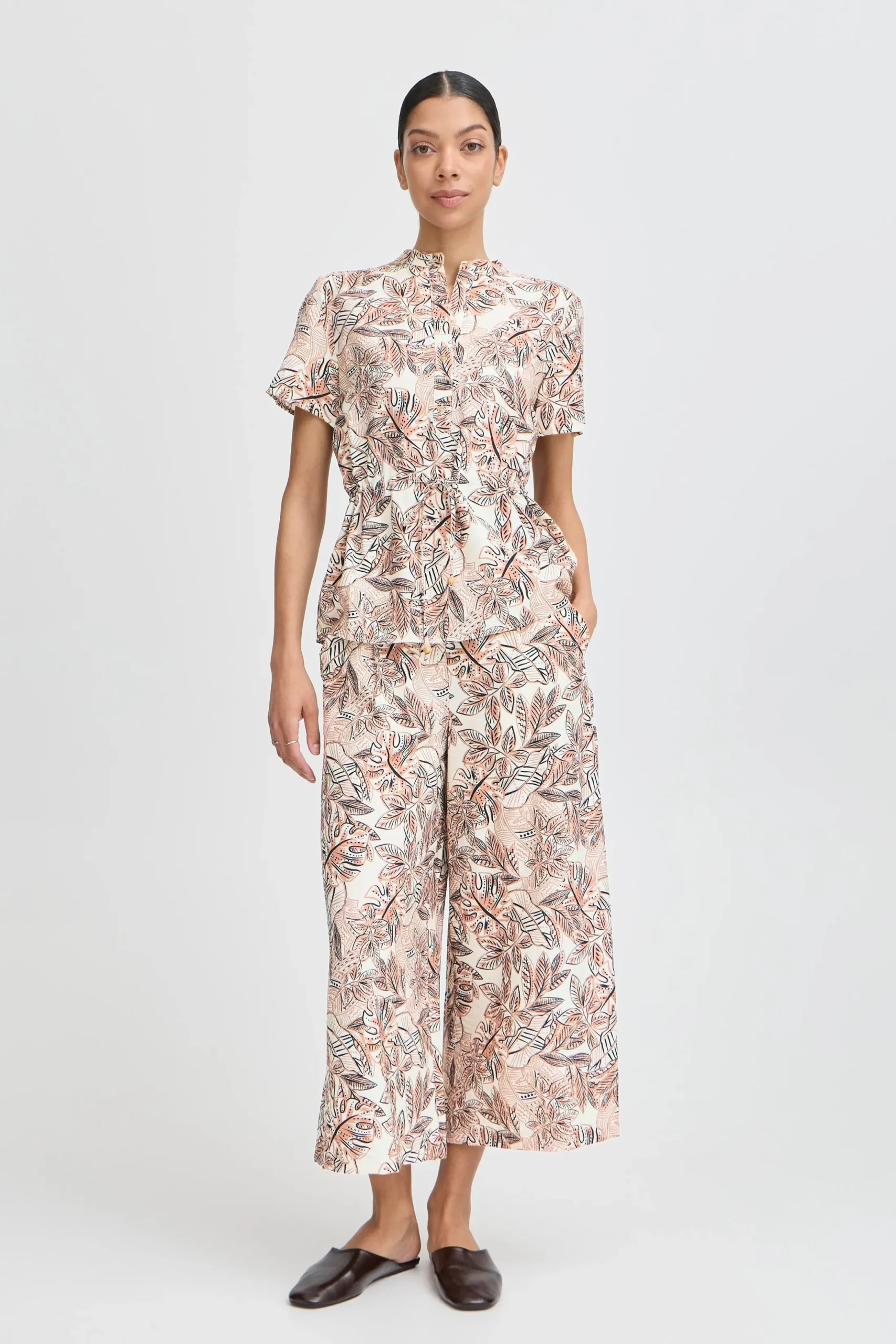 BYIBANO Trousers
