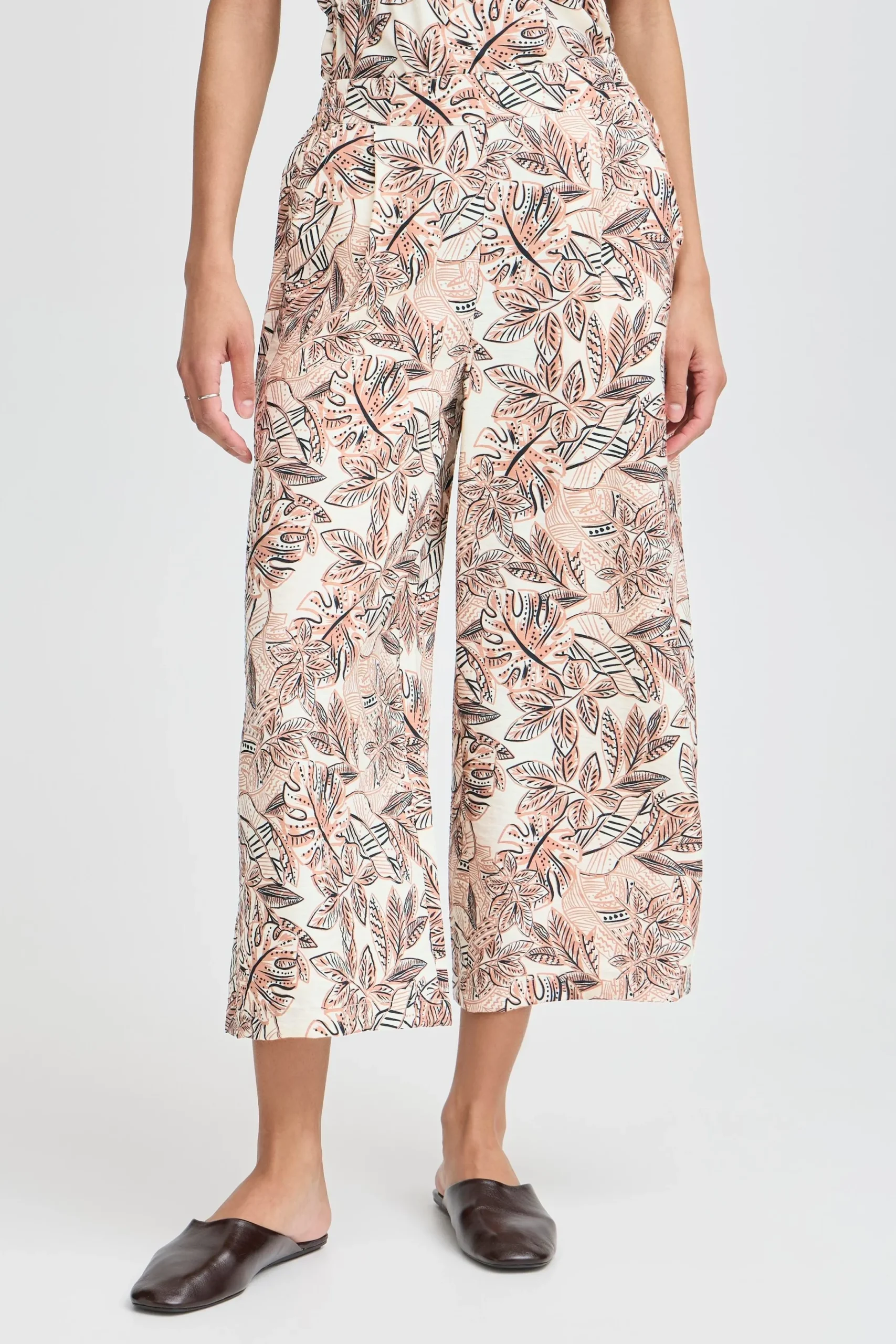 BYIBANO Trousers