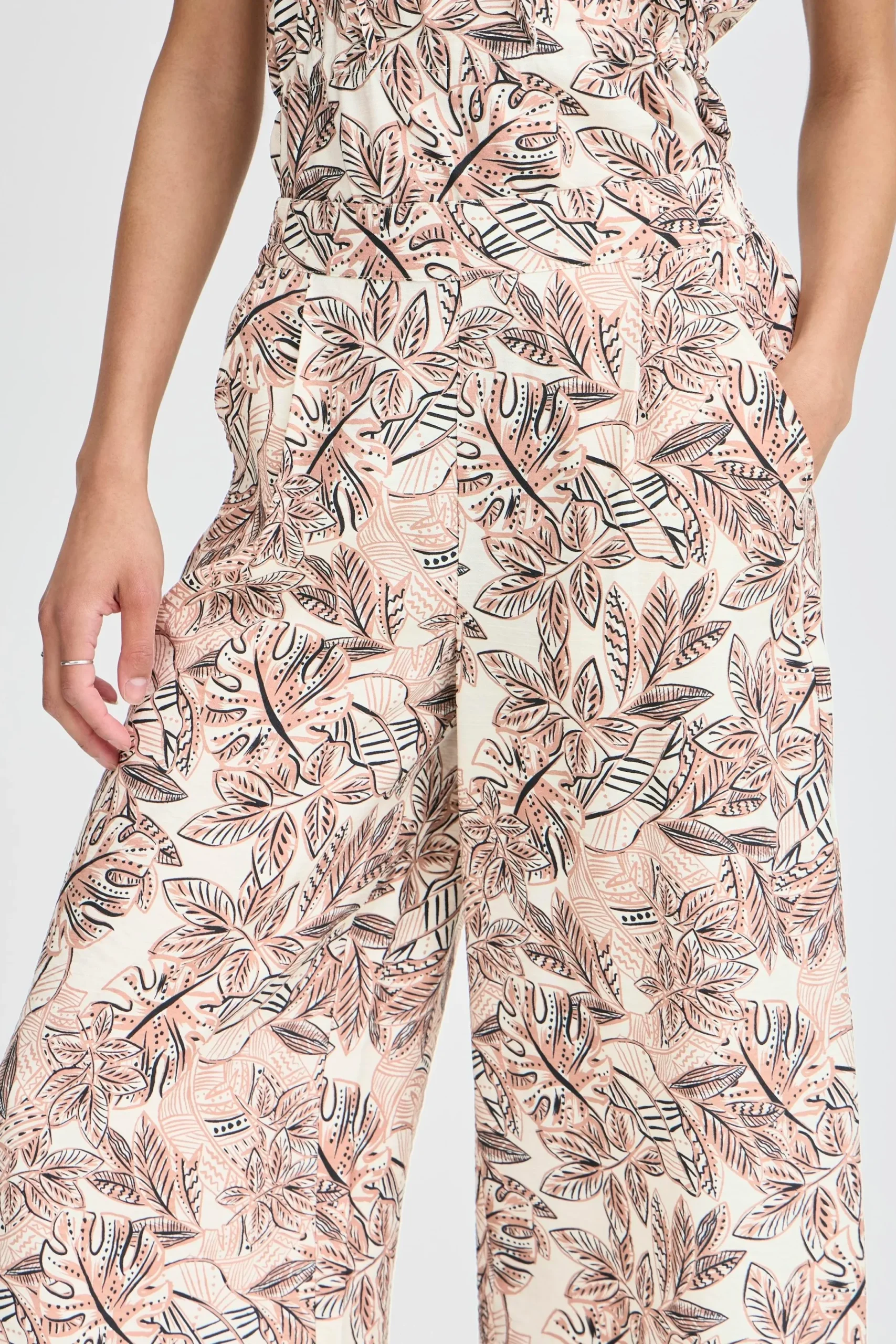 BYIBANO Trousers