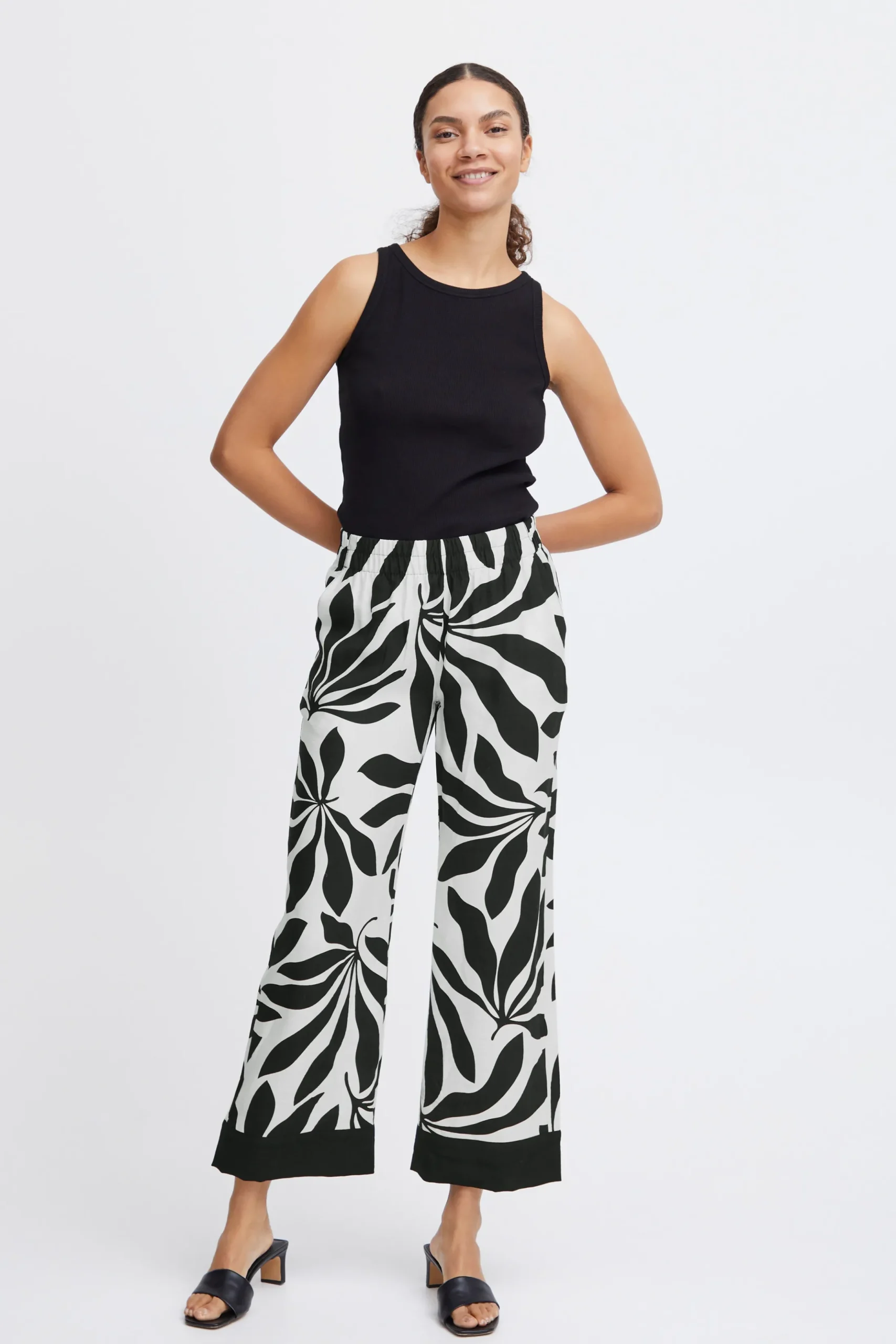 BYJANINA Trousers