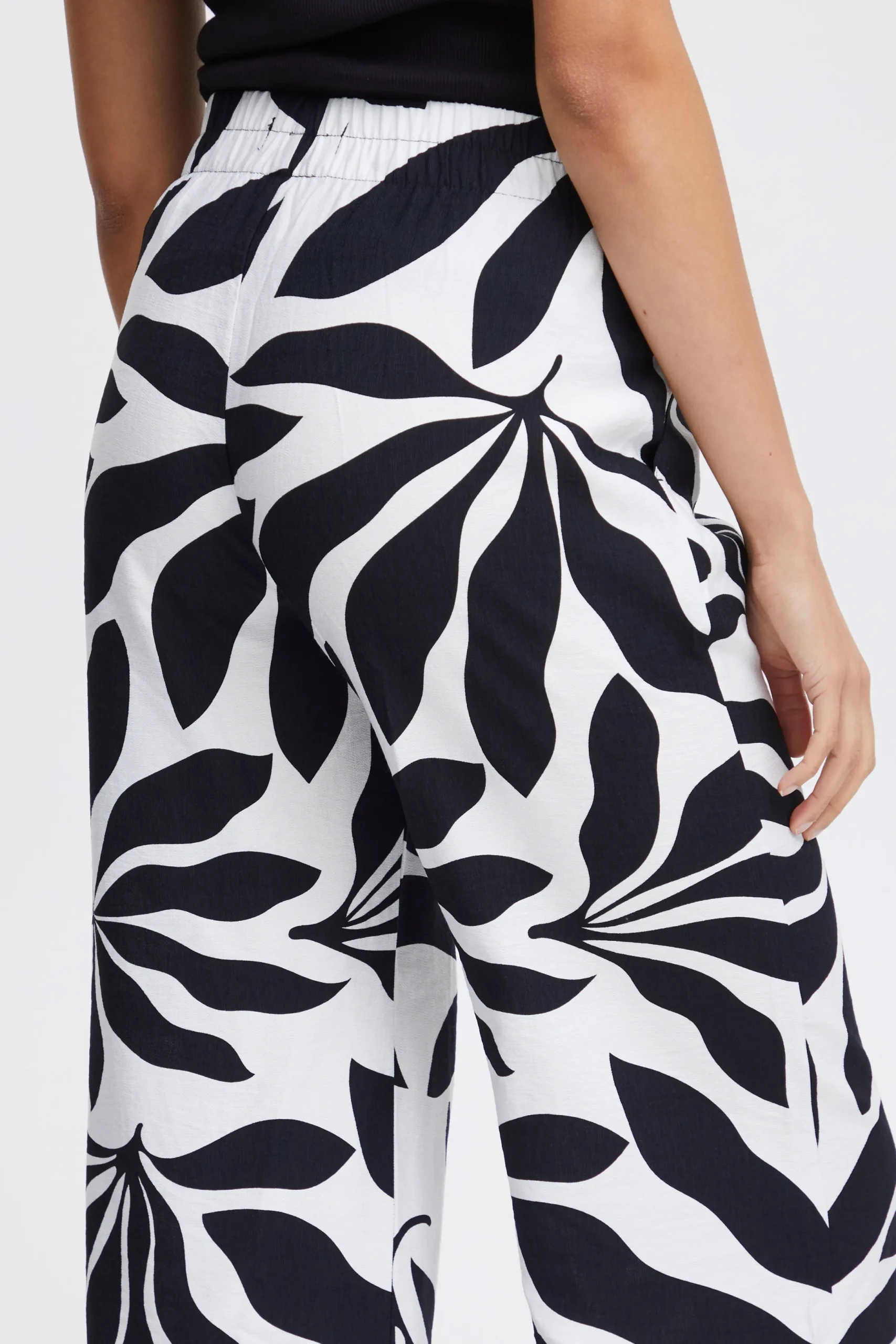 BYJANINA Trousers