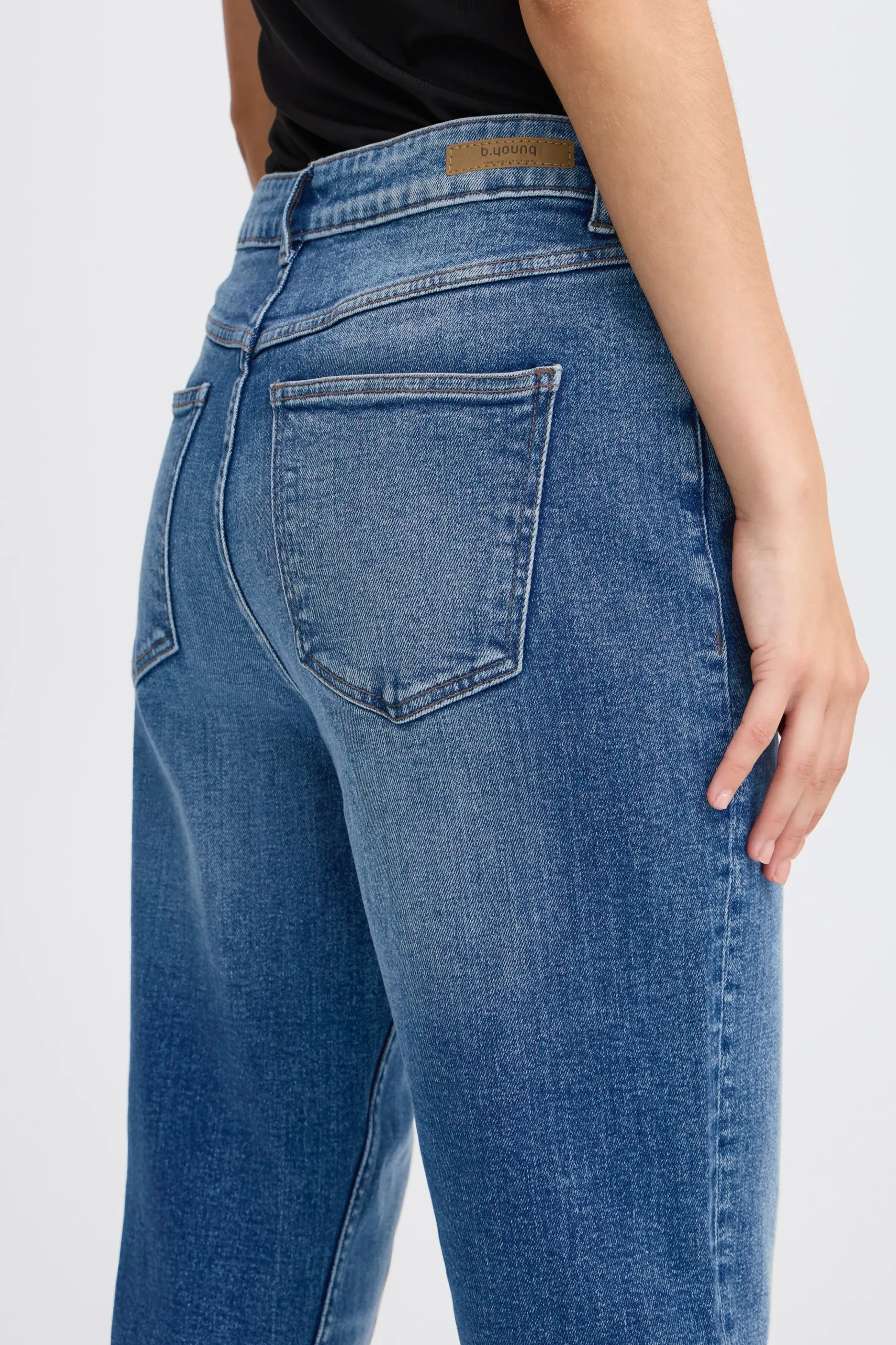 BYLOETTA Jeans