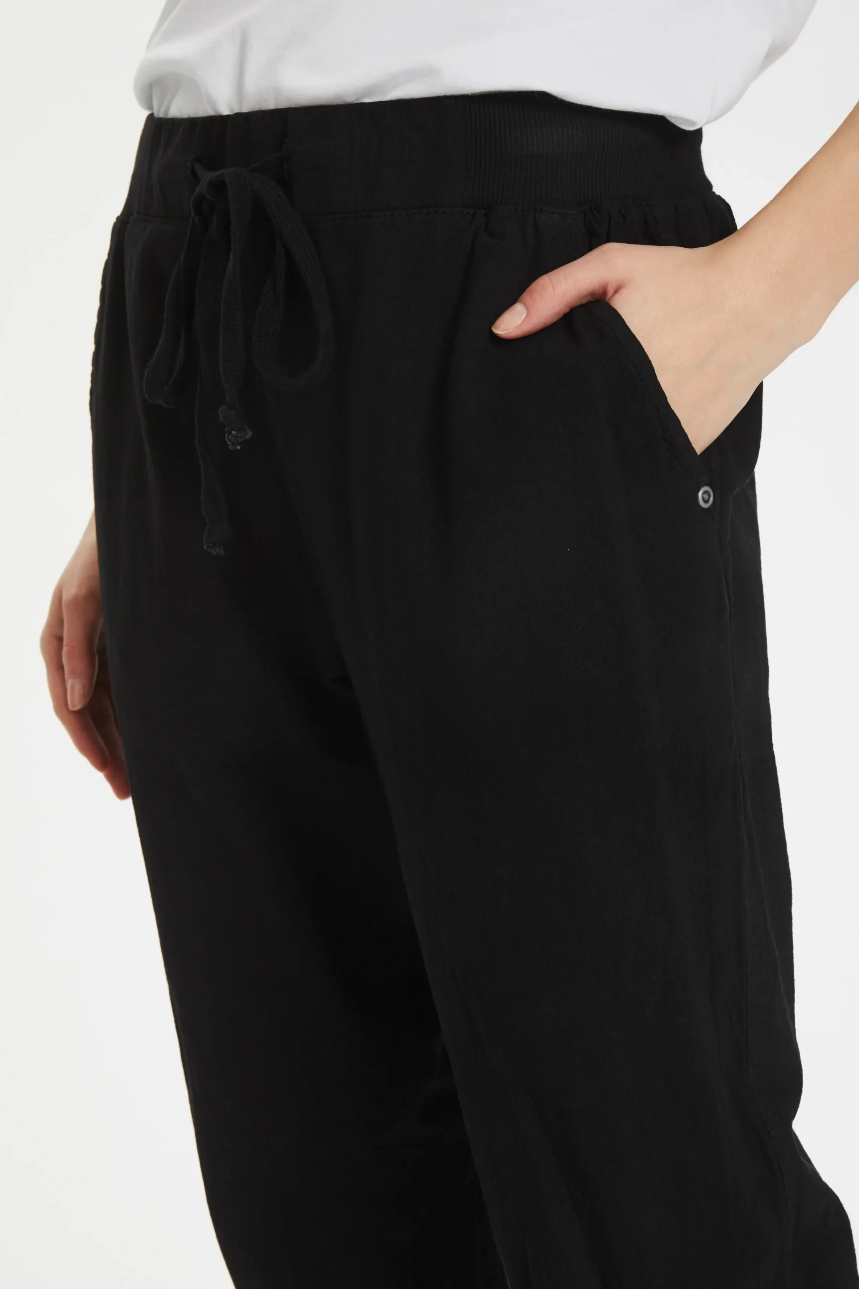 Capri pants