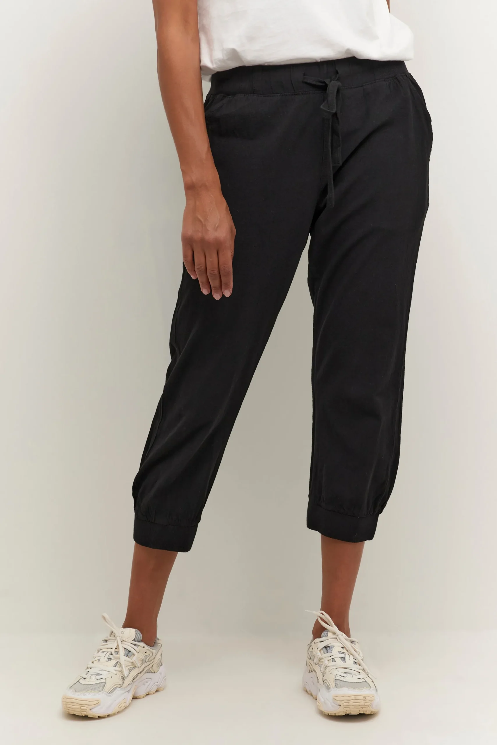 Capri pants