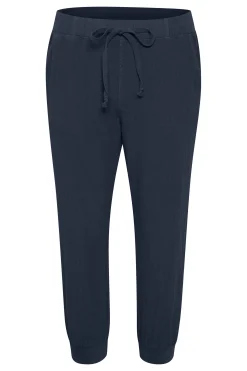 Capri pants