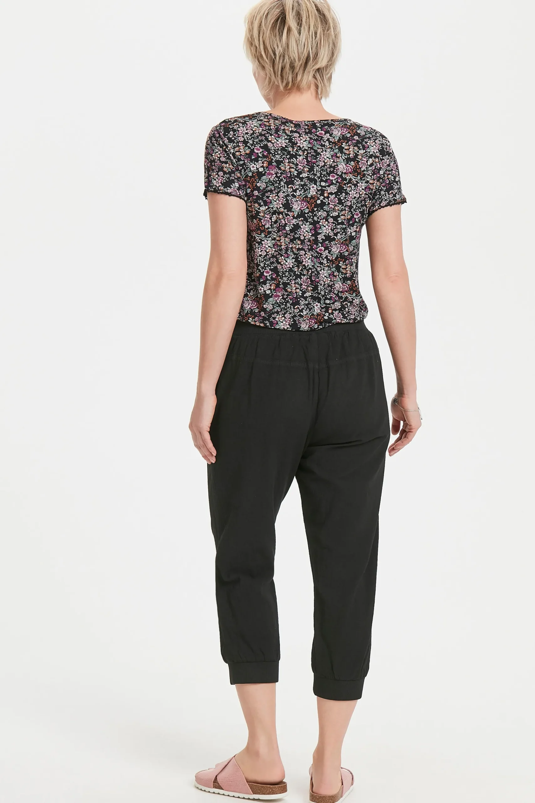 Capri pants