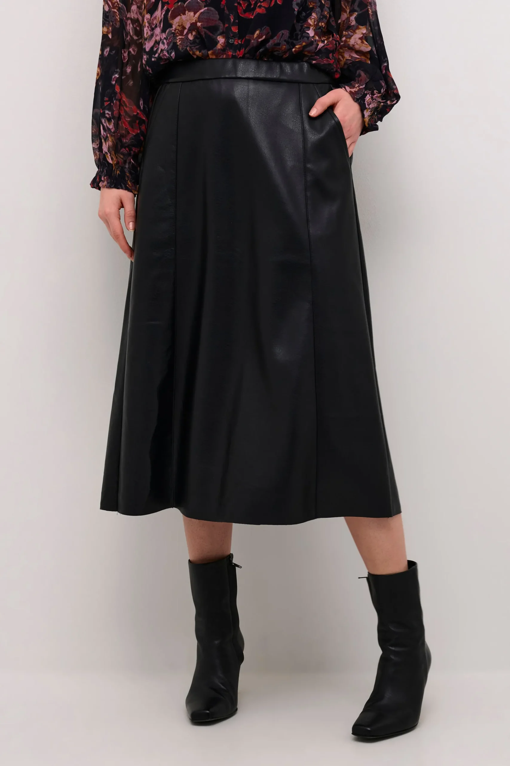 CRAriana Skirt