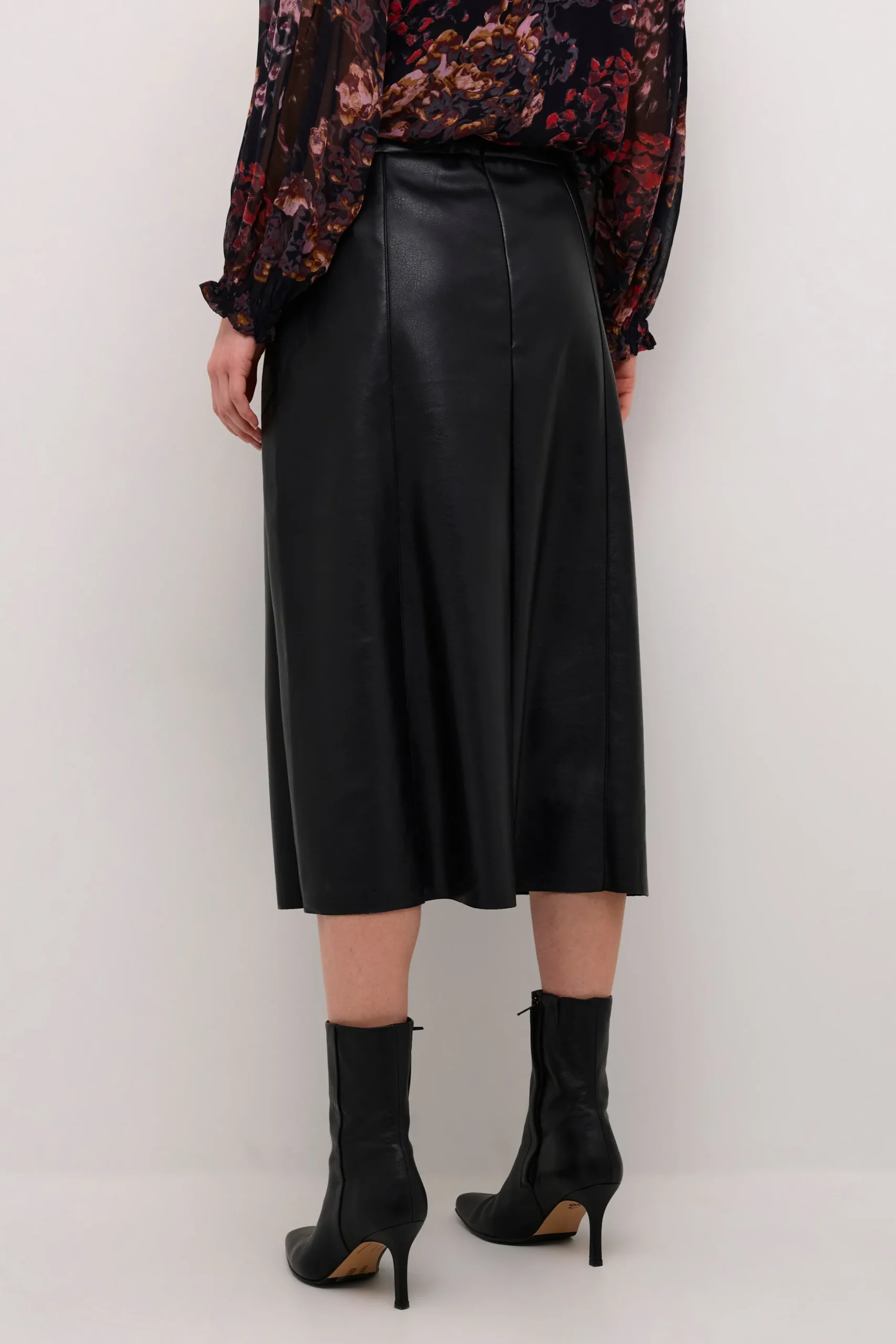 CRAriana Skirt