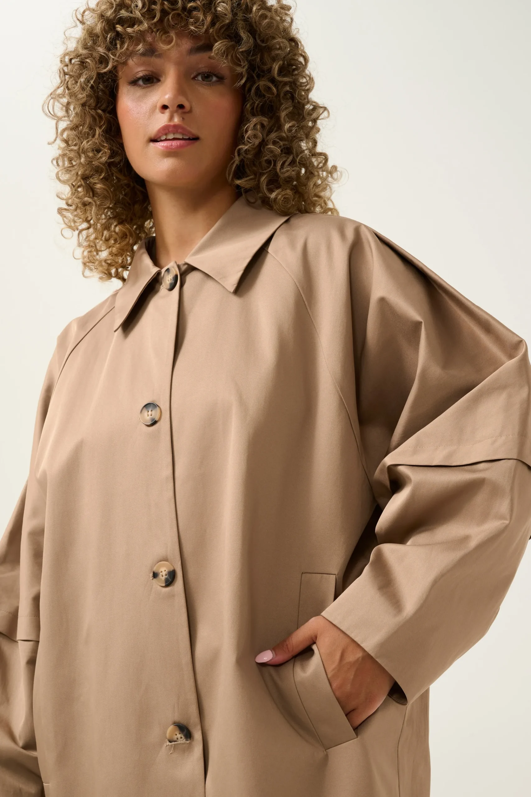CRThura Outerwear