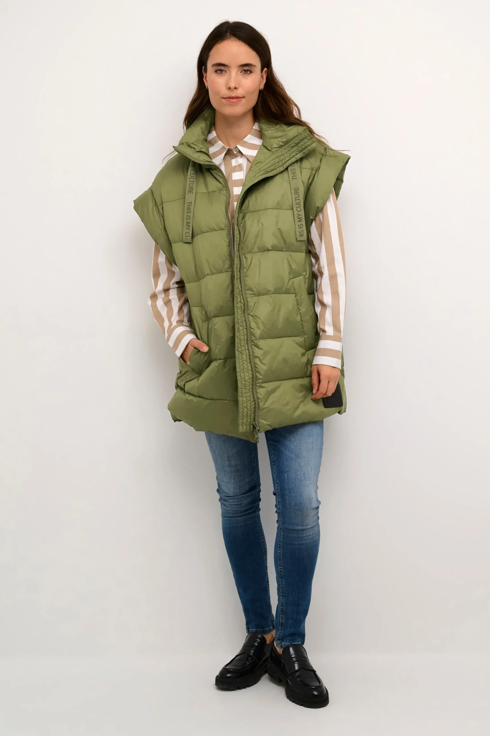 CUeia Coat
