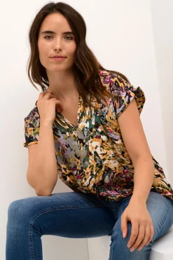 CUkia Blouse