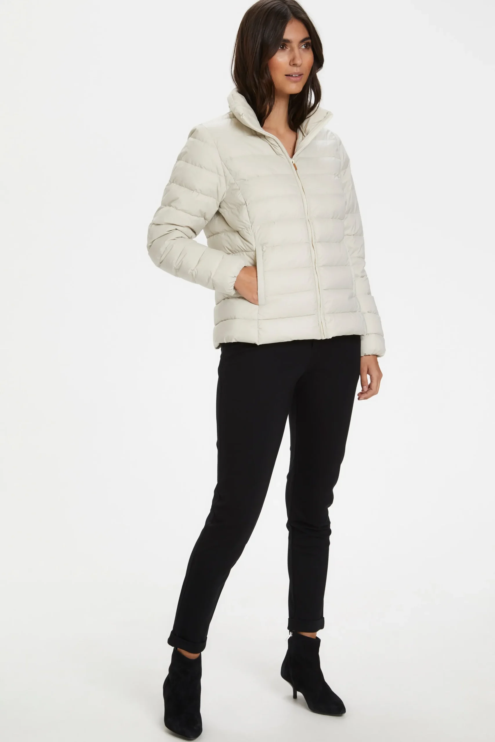 DownaPW Outerwear