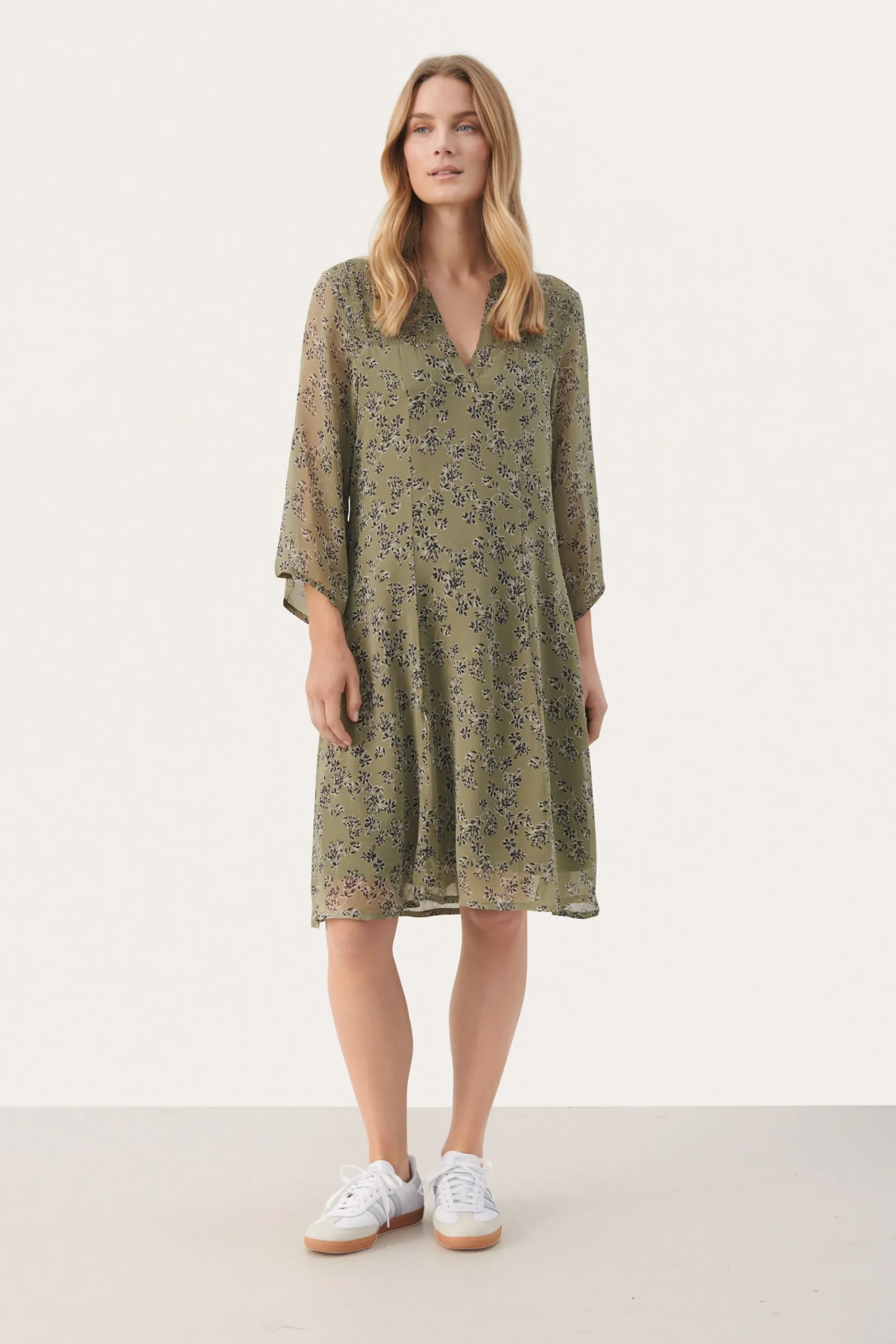 ElkaPW Dress