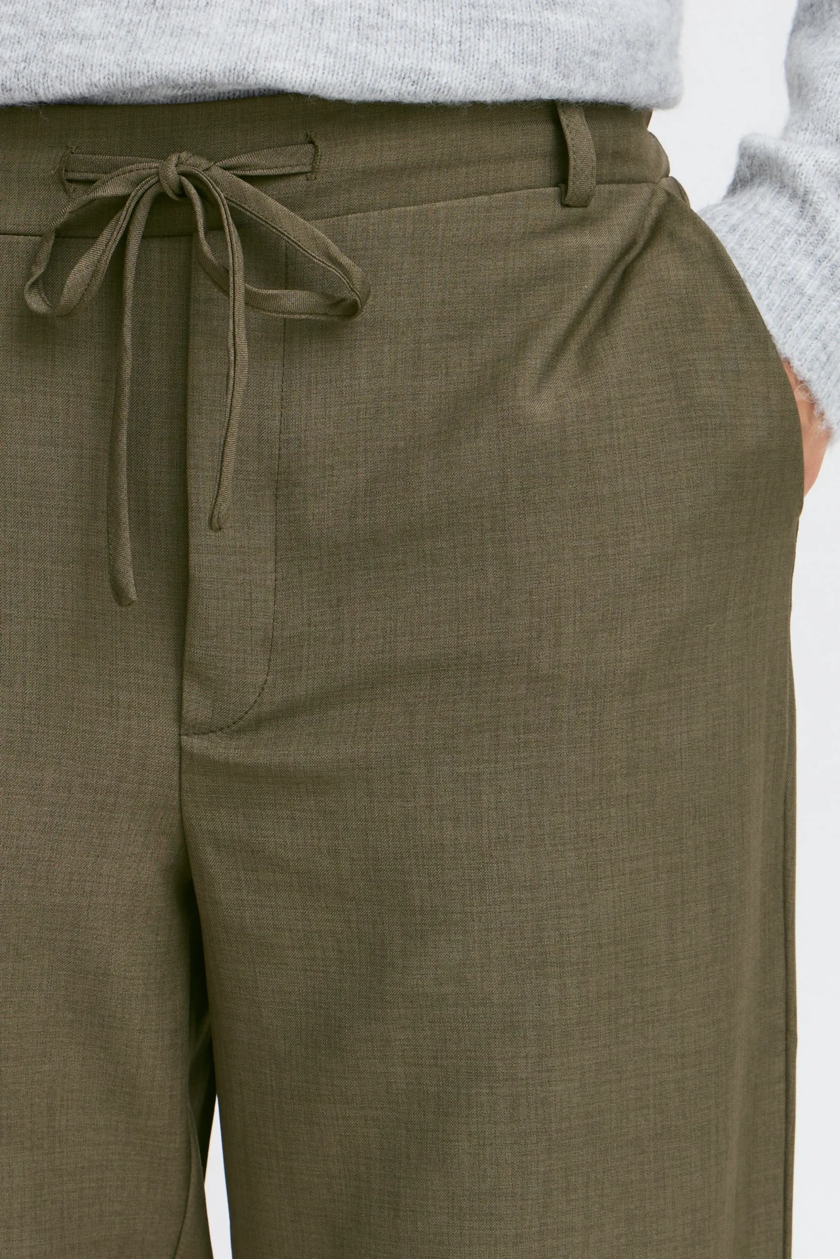 FRMAREENA Trousers