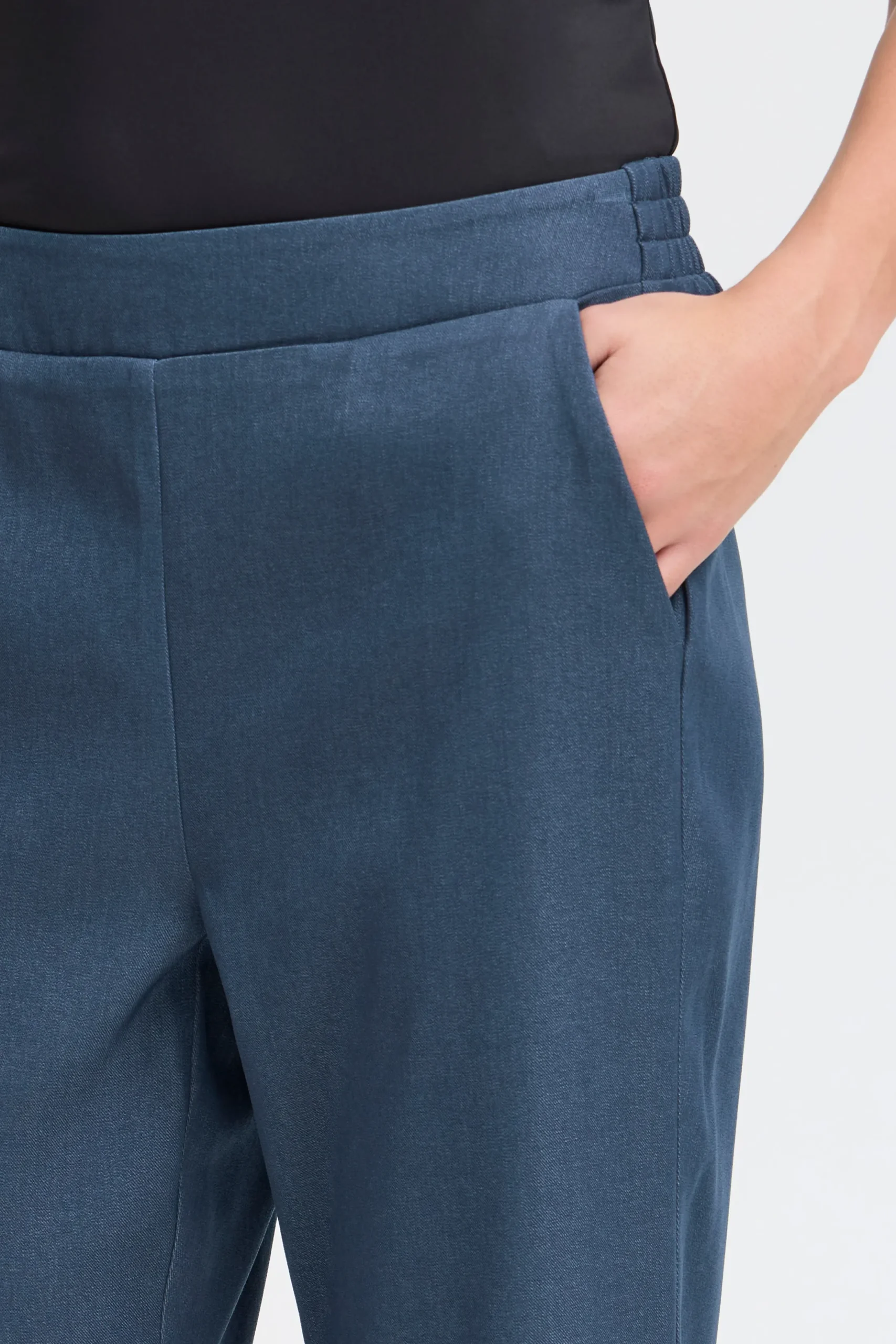 FRPAMILA Trousers