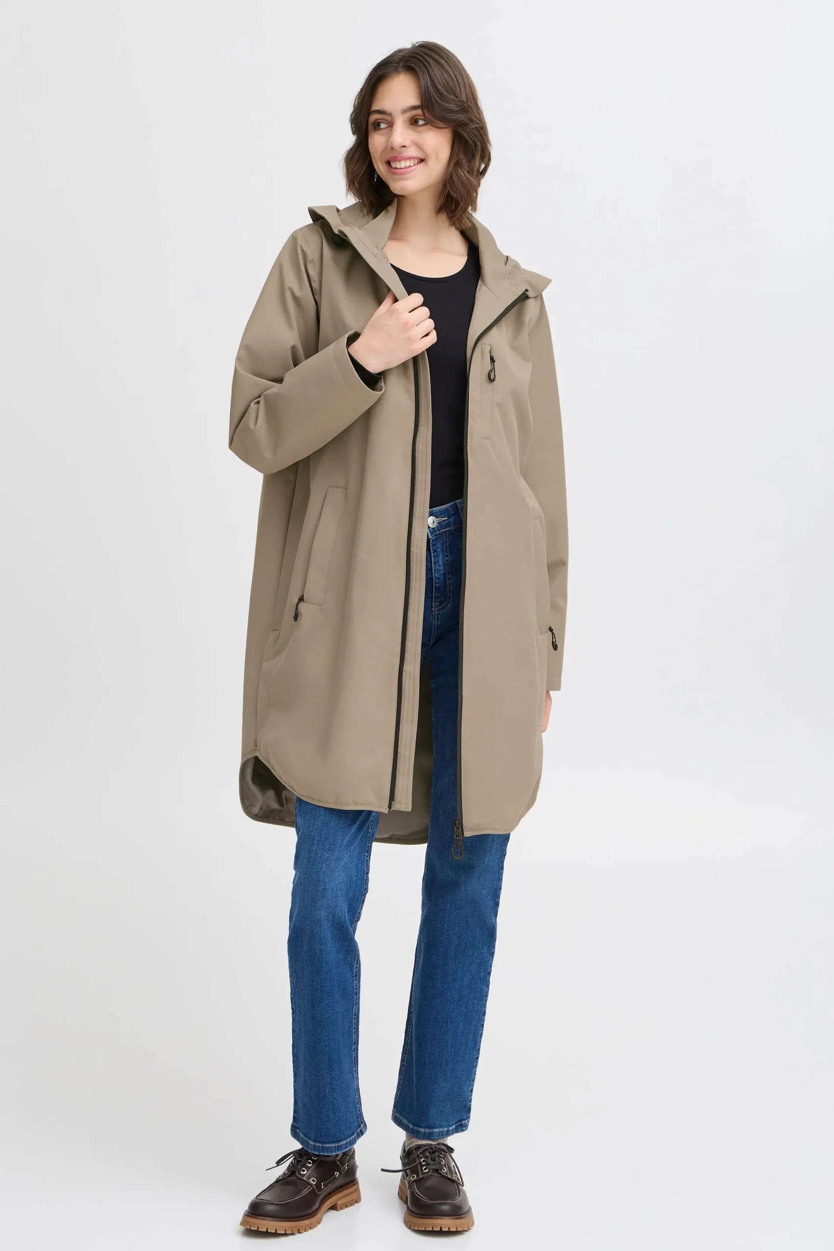FRSHELLY Outerwear