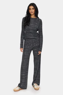 GwenSZ Pullover