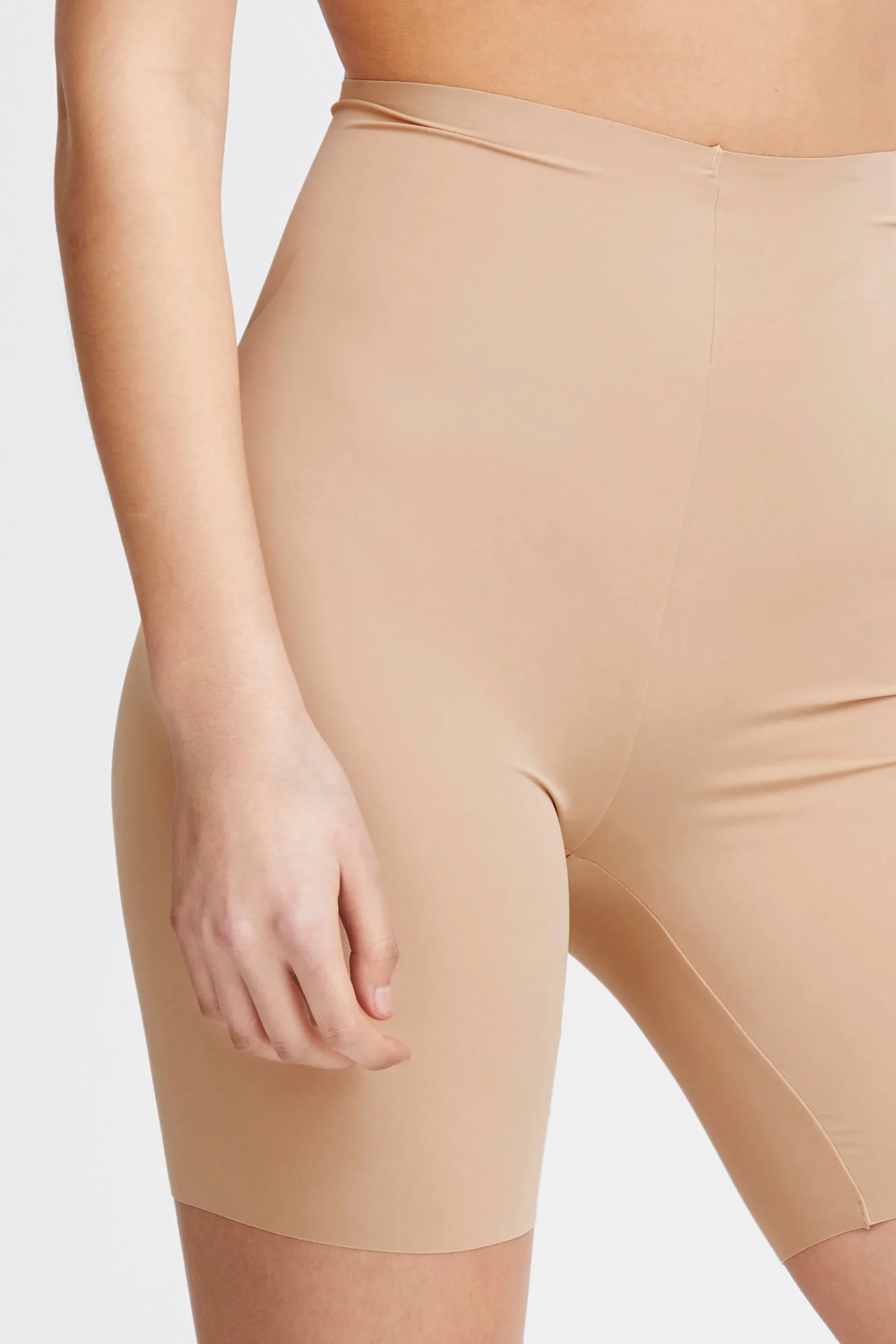 IASIV Shorts