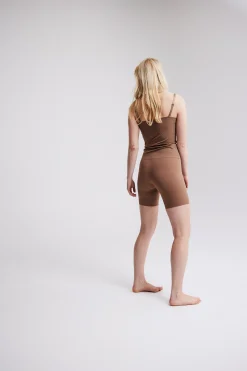 IASIV Shorts