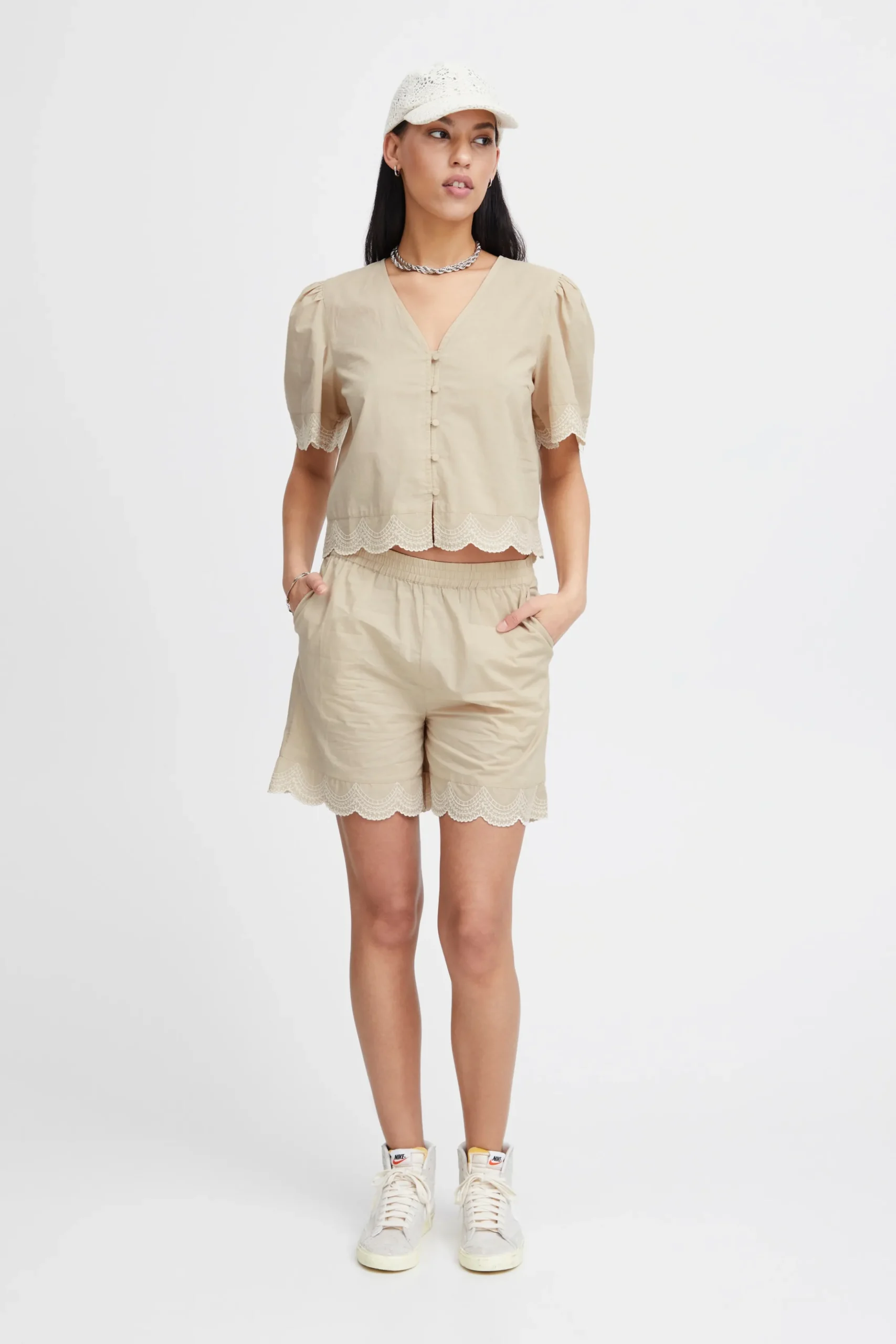 IHSAIDI Shorts