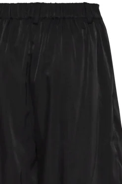 IHTUTTA Shorts