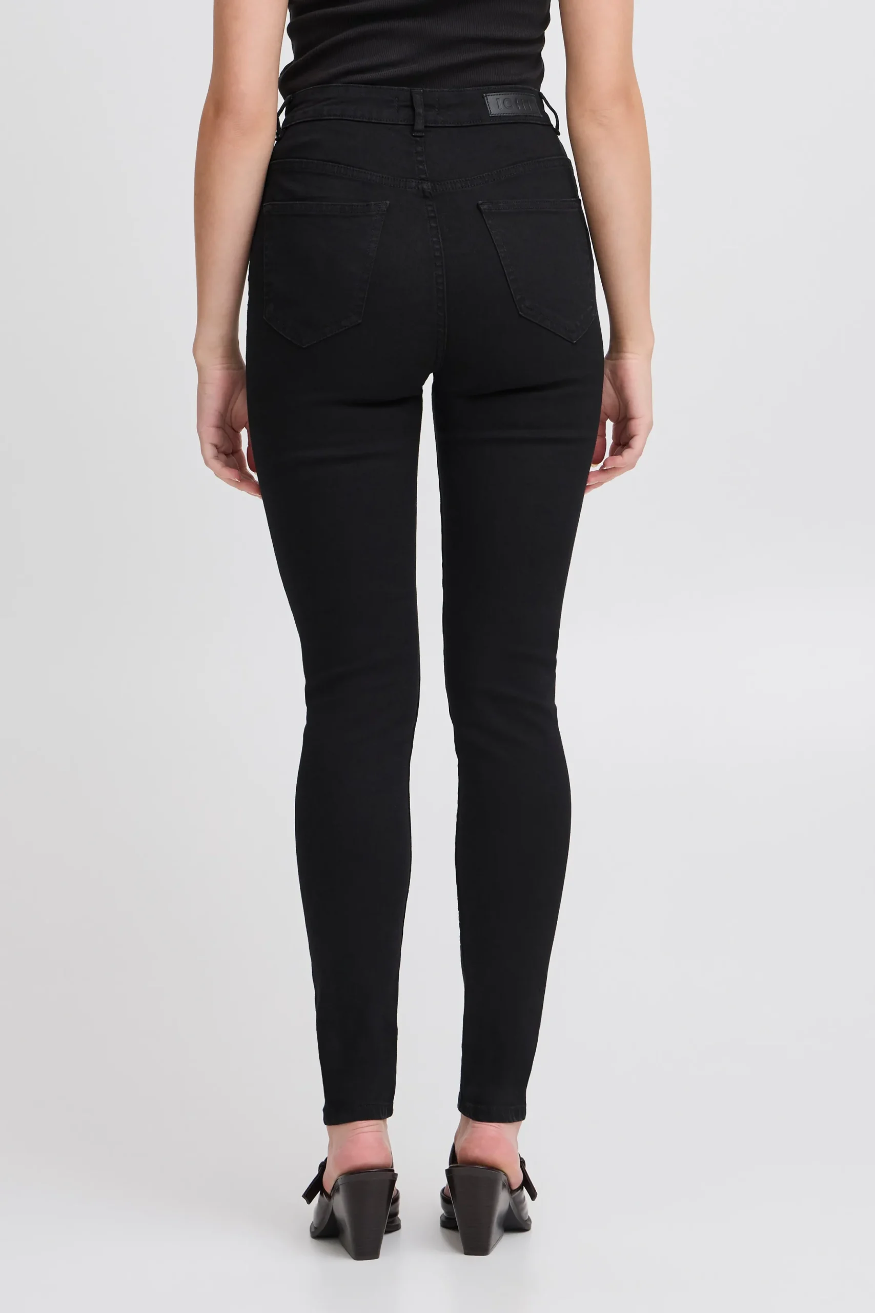 IHTWIGGY Jeans