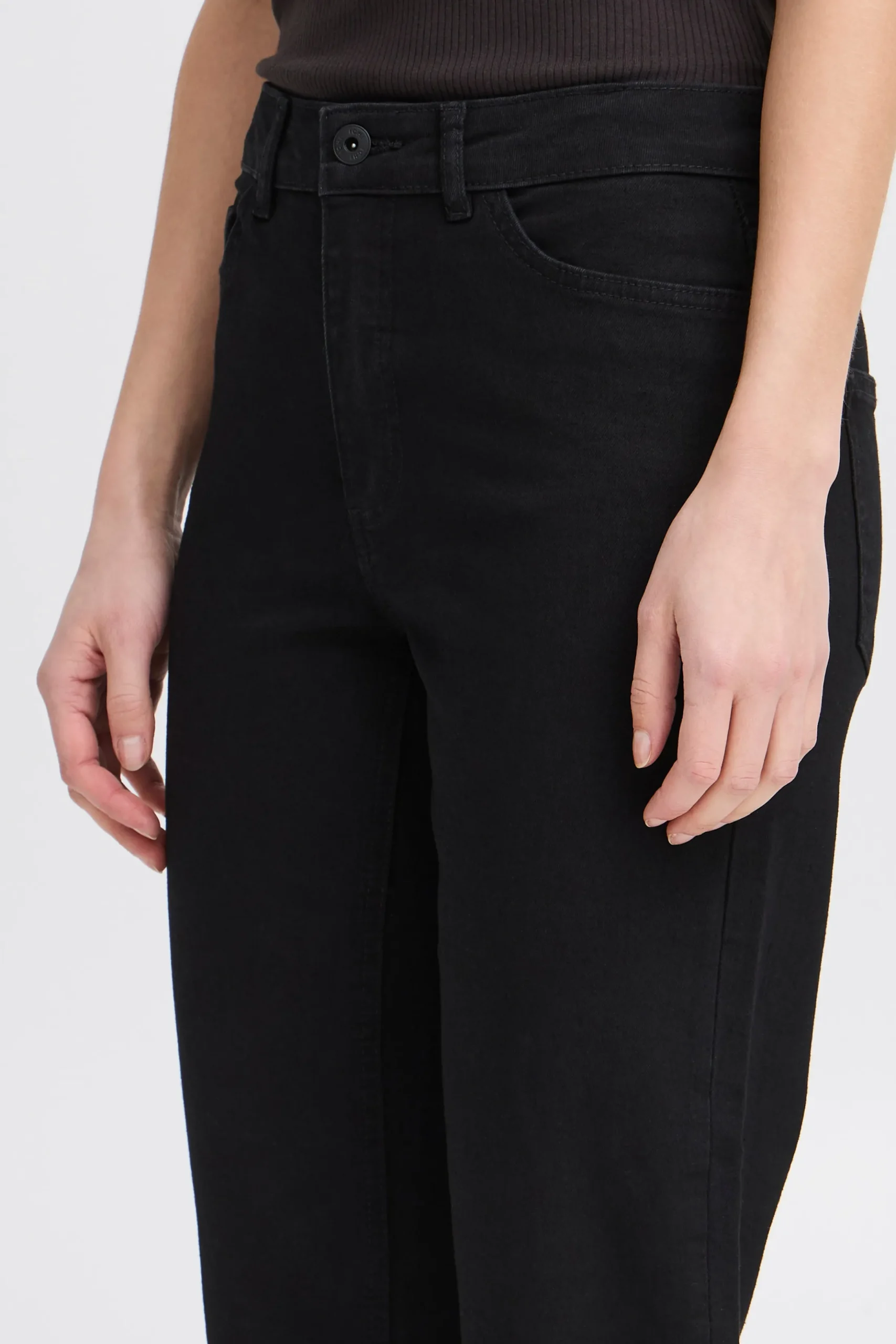 IHTWIGGY Jeans