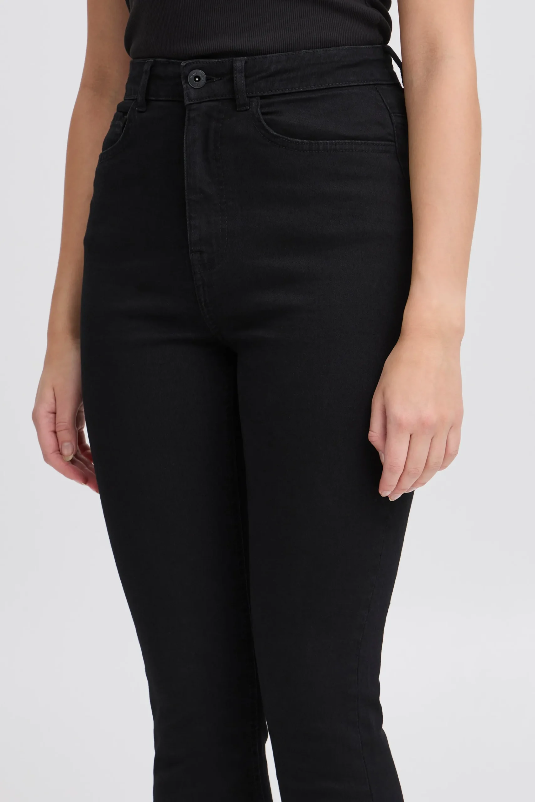 IHTWIGGY Jeans