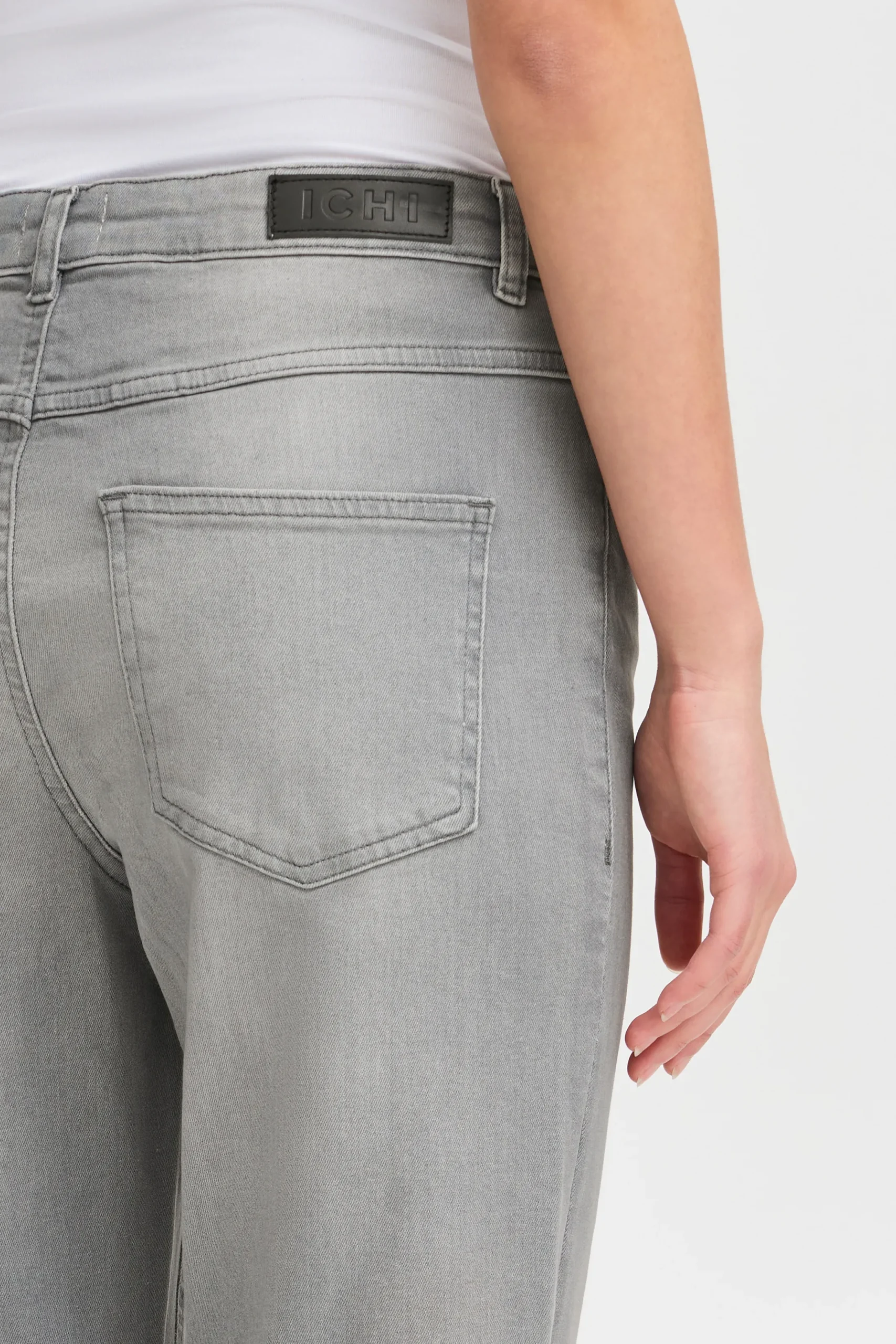 IHTWIGGY Jeans