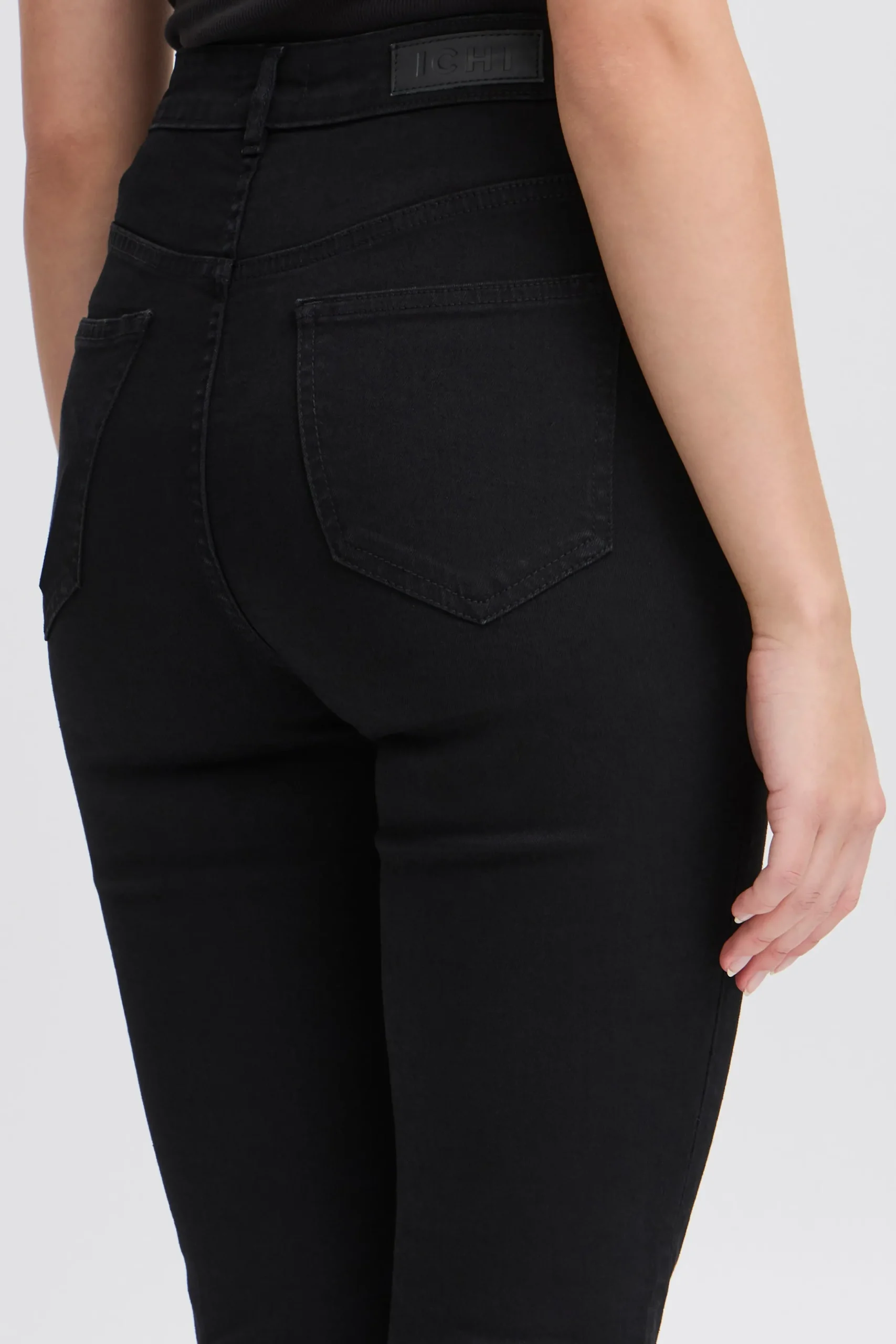 IHTWIGGY Jeans
