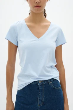 IsakayaIW T-shirt