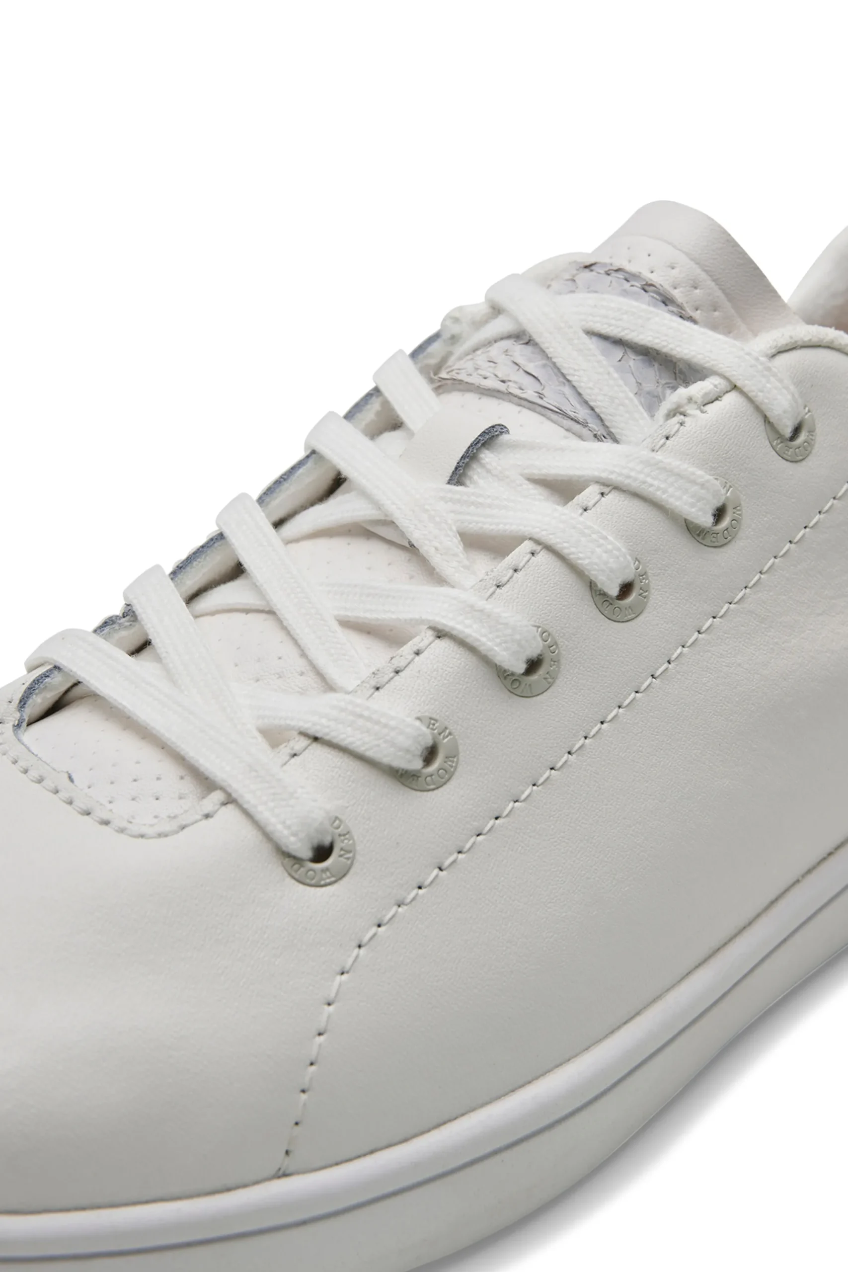 Jane Shoe