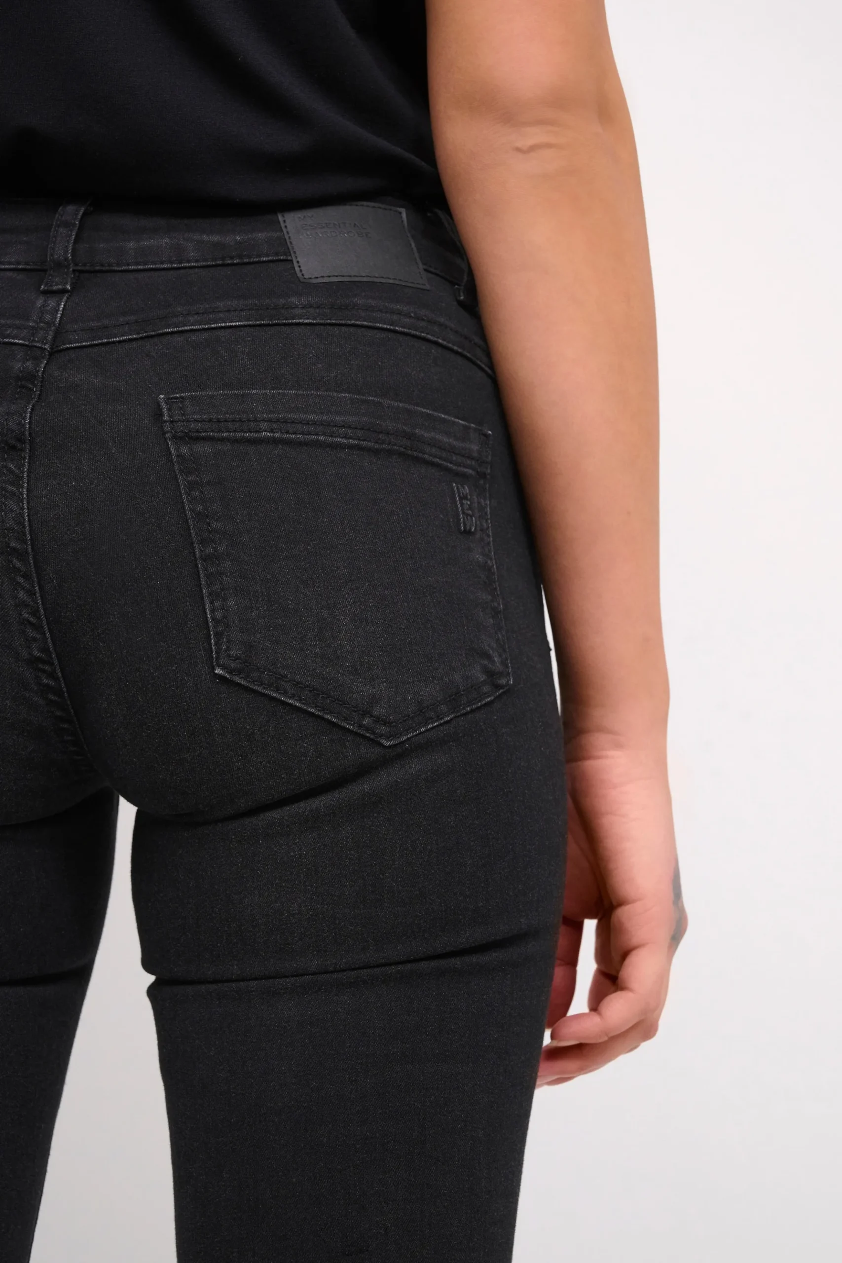 32 Jeans
