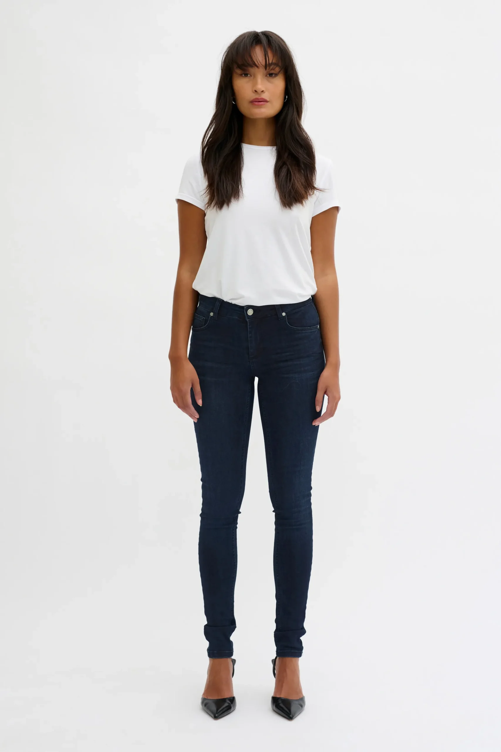 32 Jeans