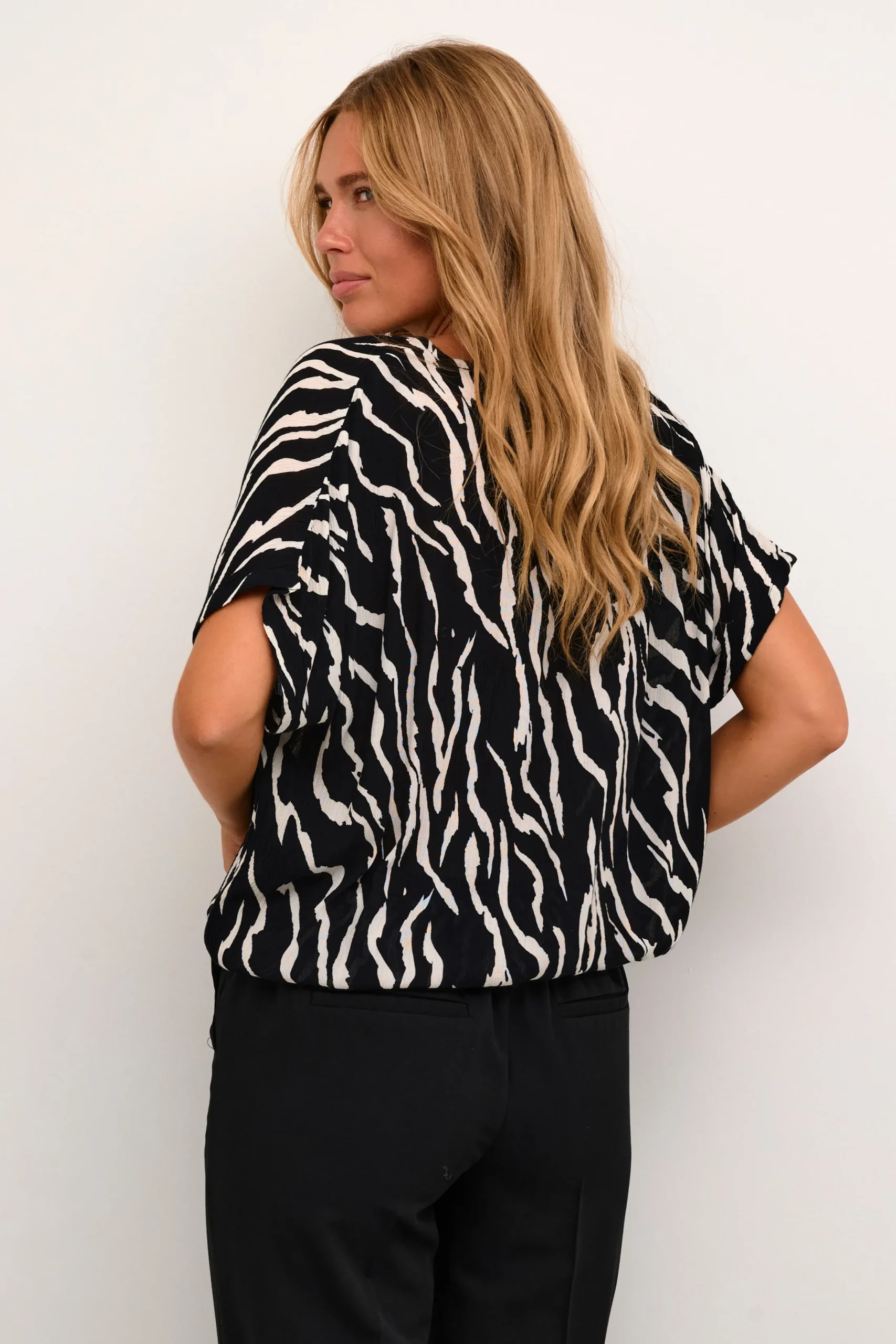 KAamber Blouse
