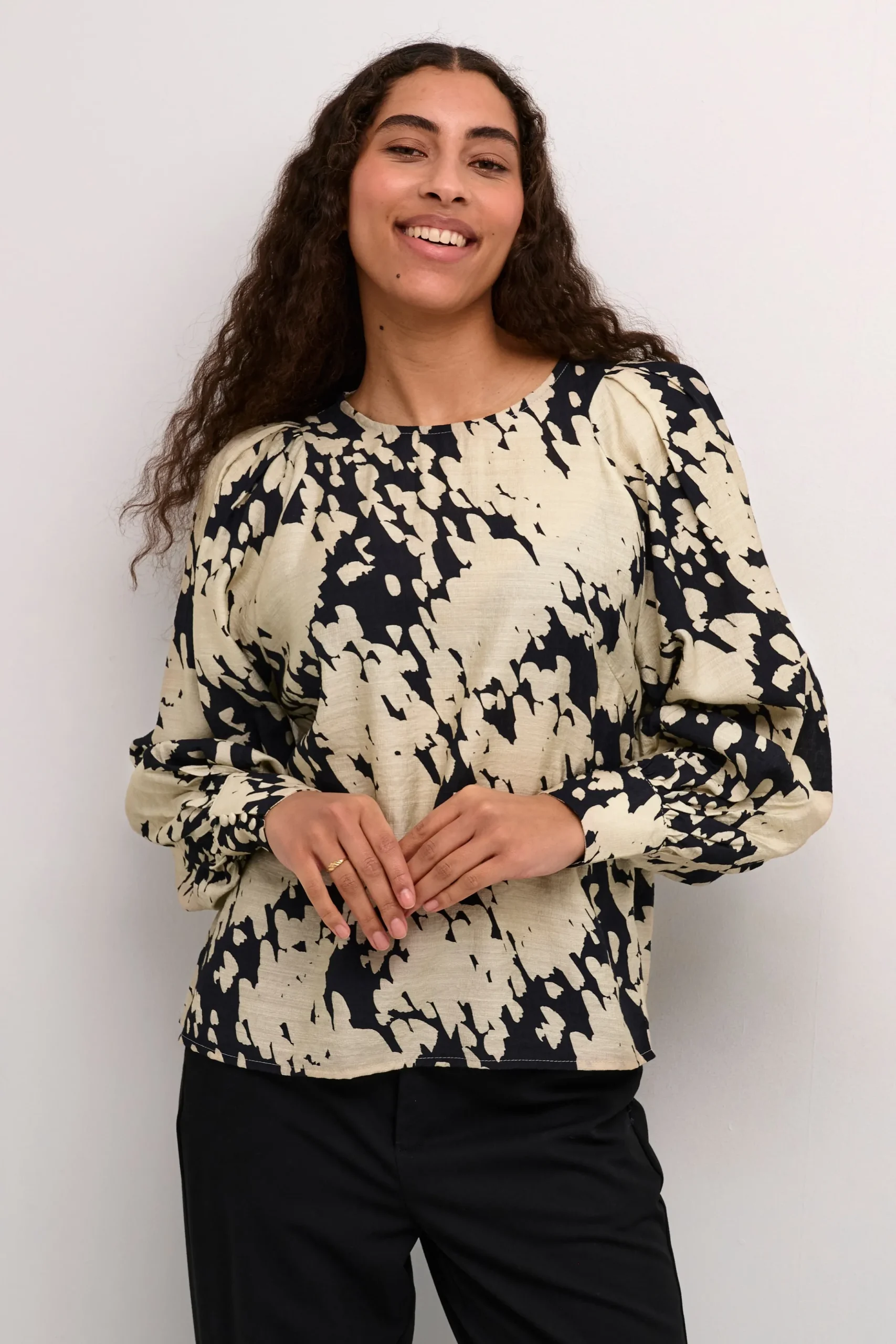 KAlouise Blouse