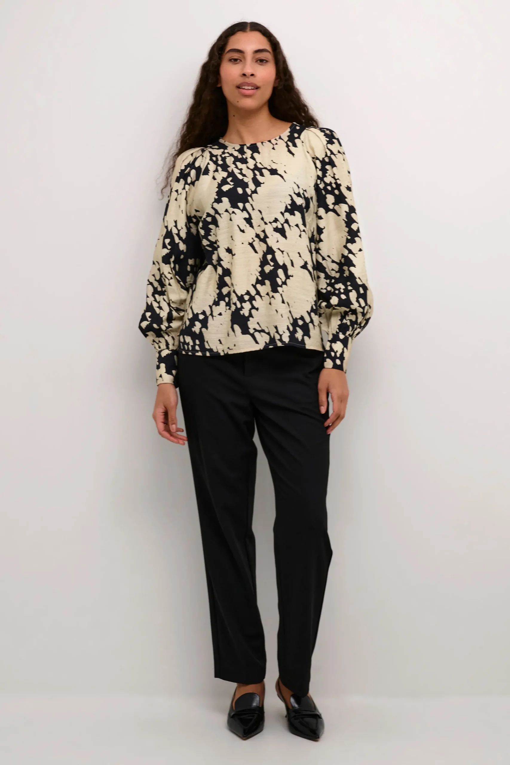 KAlouise Blouse