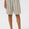 KAmilia Shorts