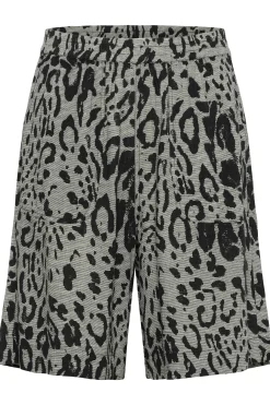 KAmilia Shorts